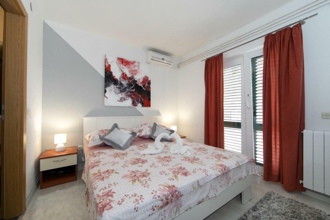 Apartament David I Rino Brela Zewnętrze zdjęcie
