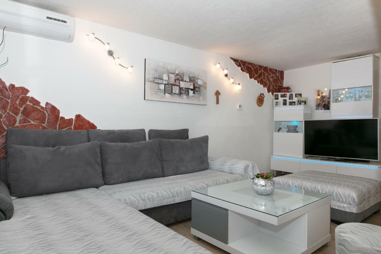 Apartament David I Rino Brela Zewnętrze zdjęcie